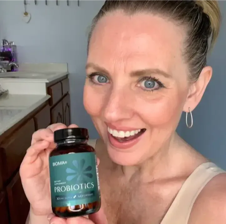 5 Star Review of Bioma Probiotics by User Yasmine G. from Michigan